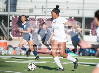 Thumbnail 2 in Mater Dei Catholic vs. Paloma Valley (CIF SoCal Regional D5 1st Round) photogallery.