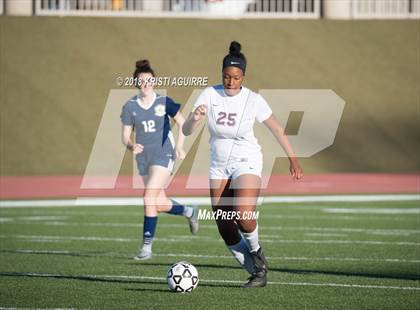 Thumbnail 2 in Mater Dei Catholic vs. Paloma Valley (CIF SoCal Regional D5 1st Round) photogallery.