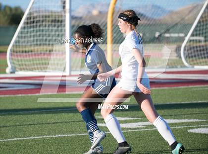 Thumbnail 3 in Mater Dei Catholic vs. Paloma Valley (CIF SoCal Regional D5 1st Round) photogallery.