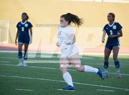 Thumbnail 1 in Mater Dei Catholic vs. Paloma Valley (CIF SoCal Regional D5 1st Round) photogallery.