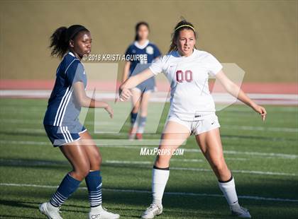 Thumbnail 3 in Mater Dei Catholic vs. Paloma Valley (CIF SoCal Regional D5 1st Round) photogallery.