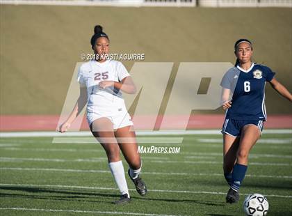 Thumbnail 1 in Mater Dei Catholic vs. Paloma Valley (CIF SoCal Regional D5 1st Round) photogallery.