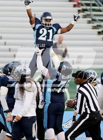 Thumbnail 2 in Valley Christian vs. Madison (CIF State Division 2–AA Final) photogallery.