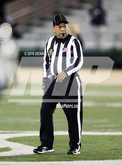 Thumbnail 3 in Valley Christian vs. Madison (CIF State Division 2–AA Final) photogallery.