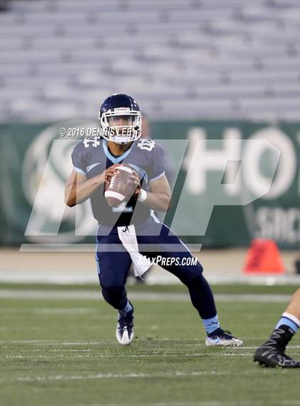 Thumbnail 3 in Valley Christian vs. Madison (CIF State Division 2–AA Final) photogallery.