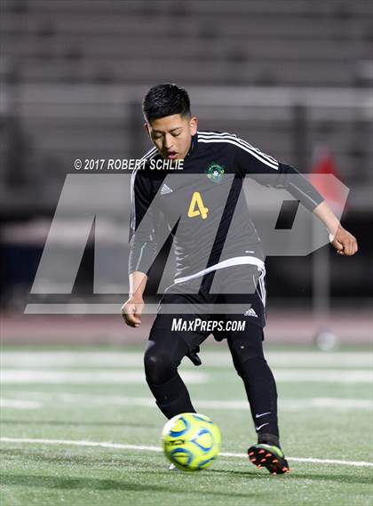 Thumbnail 1 in Le Grand vs. Cristo Rey (CIF SJS D7 Final) photogallery.