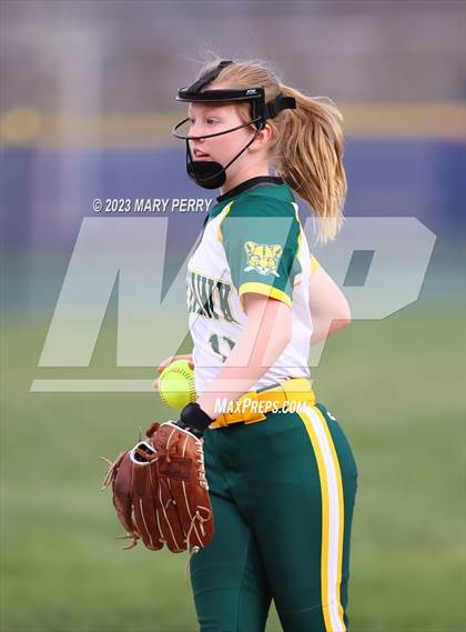 Thumbnail 2 in Blackhawk @ Ellwood City photogallery.