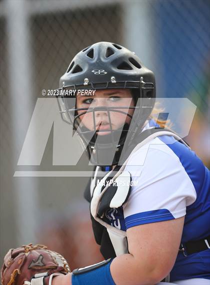 Thumbnail 3 in Blackhawk @ Ellwood City photogallery.