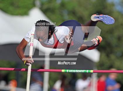 Thumbnail 2 in CIF State Track and Field Championship (Girls Pole Vault) photogallery.