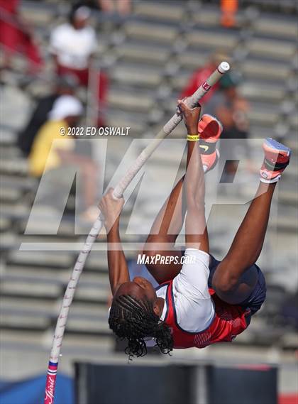 Thumbnail 1 in CIF State Track and Field Championship (Girls Pole Vault) photogallery.