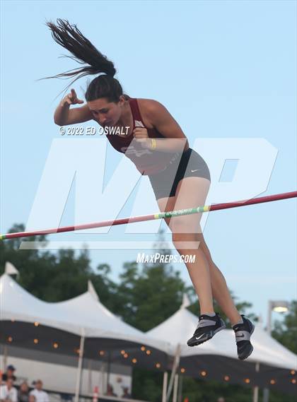 Thumbnail 3 in CIF State Track and Field Championship (Girls Pole Vault) photogallery.