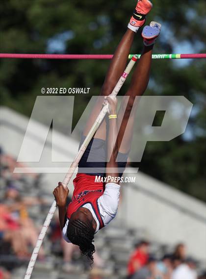 Thumbnail 2 in CIF State Track and Field Championship (Girls Pole Vault) photogallery.