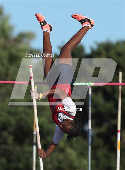 Thumbnail 2 in CIF State Track and Field Championship (Girls Pole Vault) photogallery.