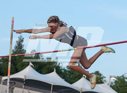 Thumbnail 3 in CIF State Track and Field Championship (Girls Pole Vault) photogallery.