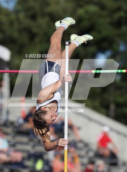 Thumbnail 3 in CIF State Track and Field Championship (Girls Pole Vault) photogallery.