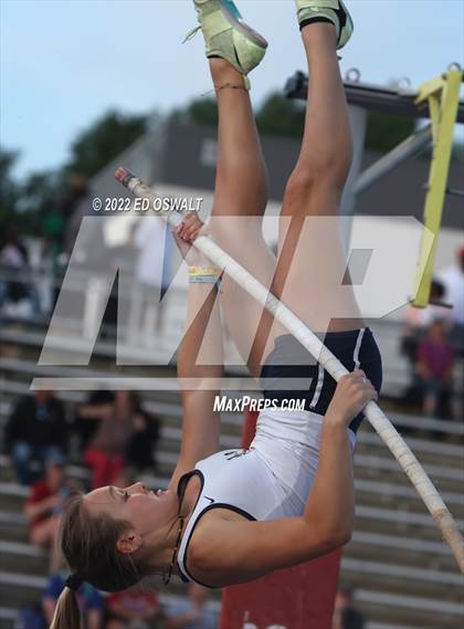 Thumbnail 3 in CIF State Track and Field Championship (Girls Pole Vault) photogallery.