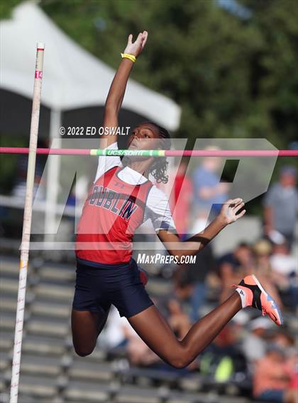 Thumbnail 2 in CIF State Track and Field Championship (Girls Pole Vault) photogallery.