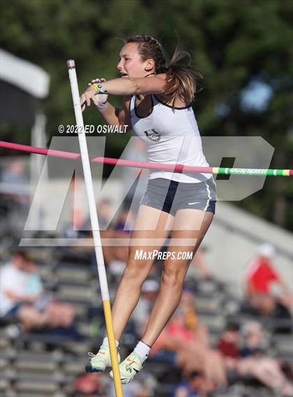 Thumbnail 2 in CIF State Track and Field Championship (Girls Pole Vault) photogallery.