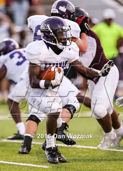 Thumbnail 1 in Everman @ Mansfield Timberview photogallery.