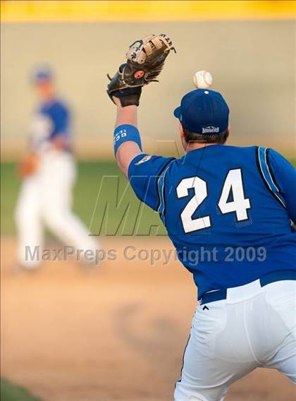 Thumbnail 2 in Elk Grove vs. Bingham (Lions Tournament) photogallery.