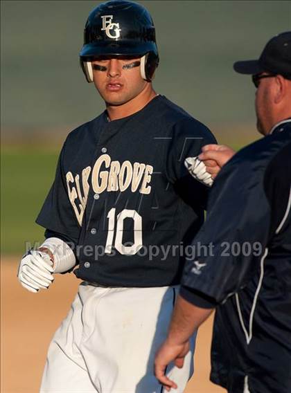 Thumbnail 2 in Elk Grove vs. Bingham (Lions Tournament) photogallery.