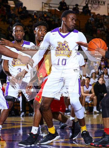 Thumbnail 3 in Lynwood vs. Dominguez photogallery.
