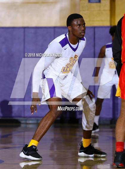 Thumbnail 2 in Lynwood vs. Dominguez photogallery.