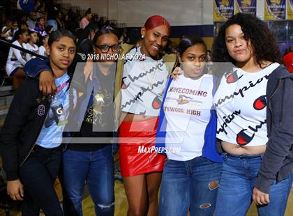 Thumbnail 2 in Lynwood vs. Dominguez photogallery.