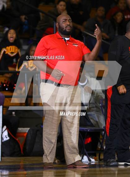 Thumbnail 2 in Lynwood vs. Dominguez photogallery.