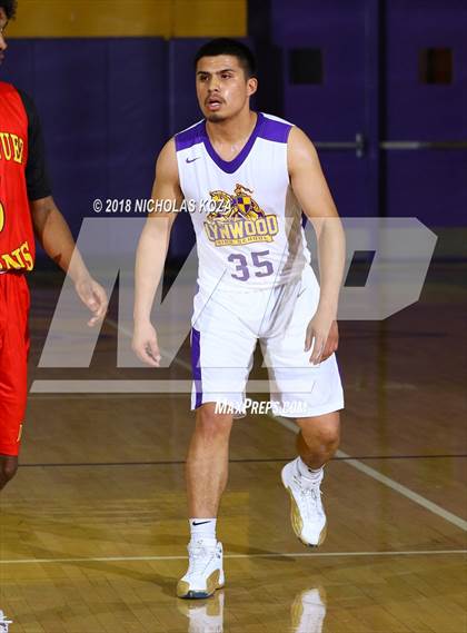Thumbnail 2 in Lynwood vs. Dominguez photogallery.