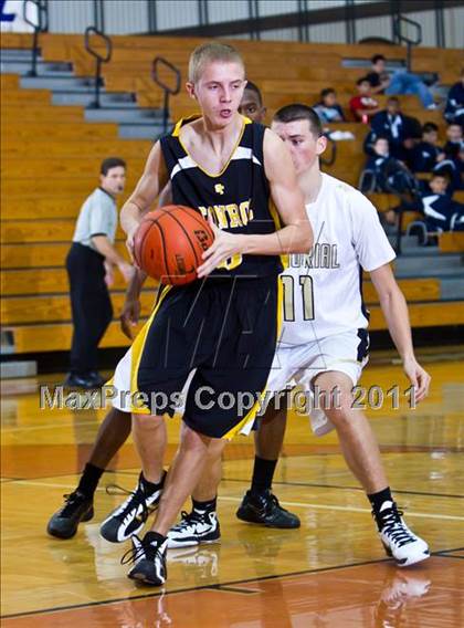 Thumbnail 2 in Pasadena Memorial vs Conroe (McDonald's Texas Invitational) photogallery.
