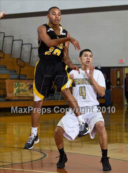 Thumbnail 2 in Pasadena Memorial vs Conroe (McDonald's Texas Invitational) photogallery.