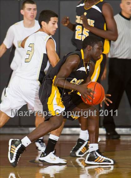 Thumbnail 2 in Pasadena Memorial vs Conroe (McDonald's Texas Invitational) photogallery.