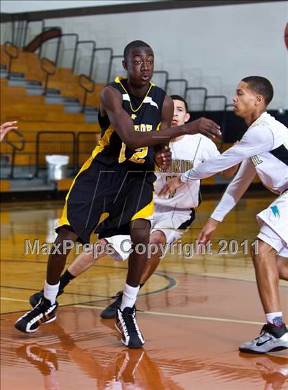 Thumbnail 1 in Pasadena Memorial vs Conroe (McDonald's Texas Invitational) photogallery.