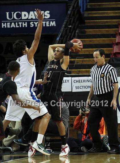 Thumbnail 3 in Alemany vs. Sacred Heart Cathedral (CIF State D3 Final) photogallery.