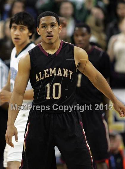 Thumbnail 3 in Alemany vs. Sacred Heart Cathedral (CIF State D3 Final) photogallery.