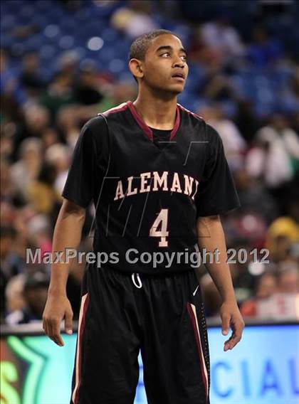 Thumbnail 3 in Alemany vs. Sacred Heart Cathedral (CIF State D3 Final) photogallery.