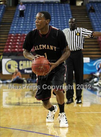 Thumbnail 2 in Alemany vs. Sacred Heart Cathedral (CIF State D3 Final) photogallery.