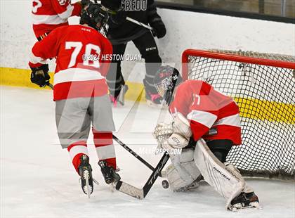 Thumbnail 2 in Mater Dei vs. Servite photogallery.