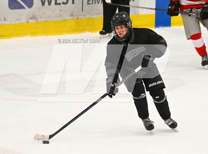 Thumbnail 3 in Mater Dei vs. Servite photogallery.
