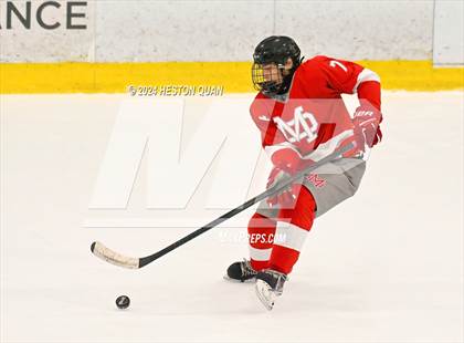 Thumbnail 3 in Mater Dei vs. Servite photogallery.