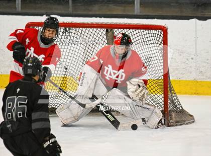 Thumbnail 1 in Mater Dei vs. Servite photogallery.