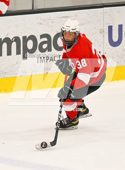 Thumbnail 3 in Mater Dei vs. Servite photogallery.