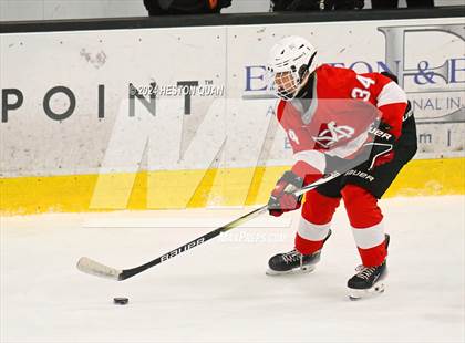 Thumbnail 1 in Mater Dei vs. Servite photogallery.