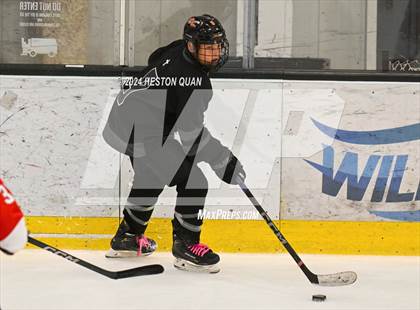 Thumbnail 2 in Mater Dei vs. Servite photogallery.