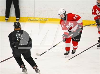 Thumbnail 2 in Mater Dei vs. Servite photogallery.