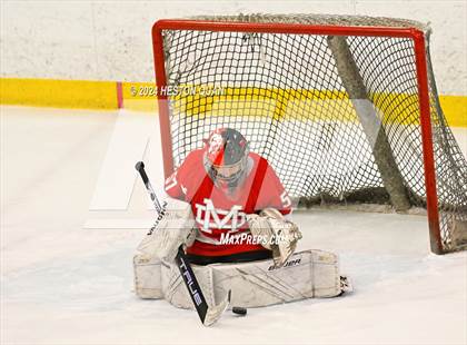 Thumbnail 3 in Mater Dei vs. Servite photogallery.