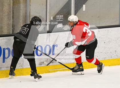 Thumbnail 3 in Mater Dei vs. Servite photogallery.