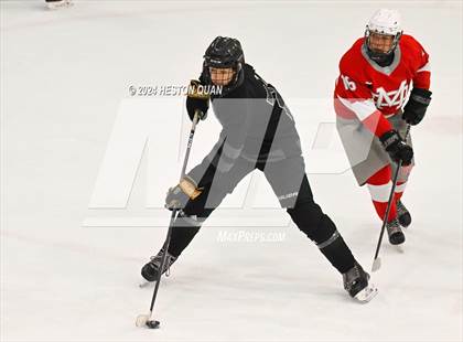 Thumbnail 3 in Mater Dei vs. Servite photogallery.