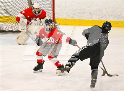 Thumbnail 3 in Mater Dei vs. Servite photogallery.